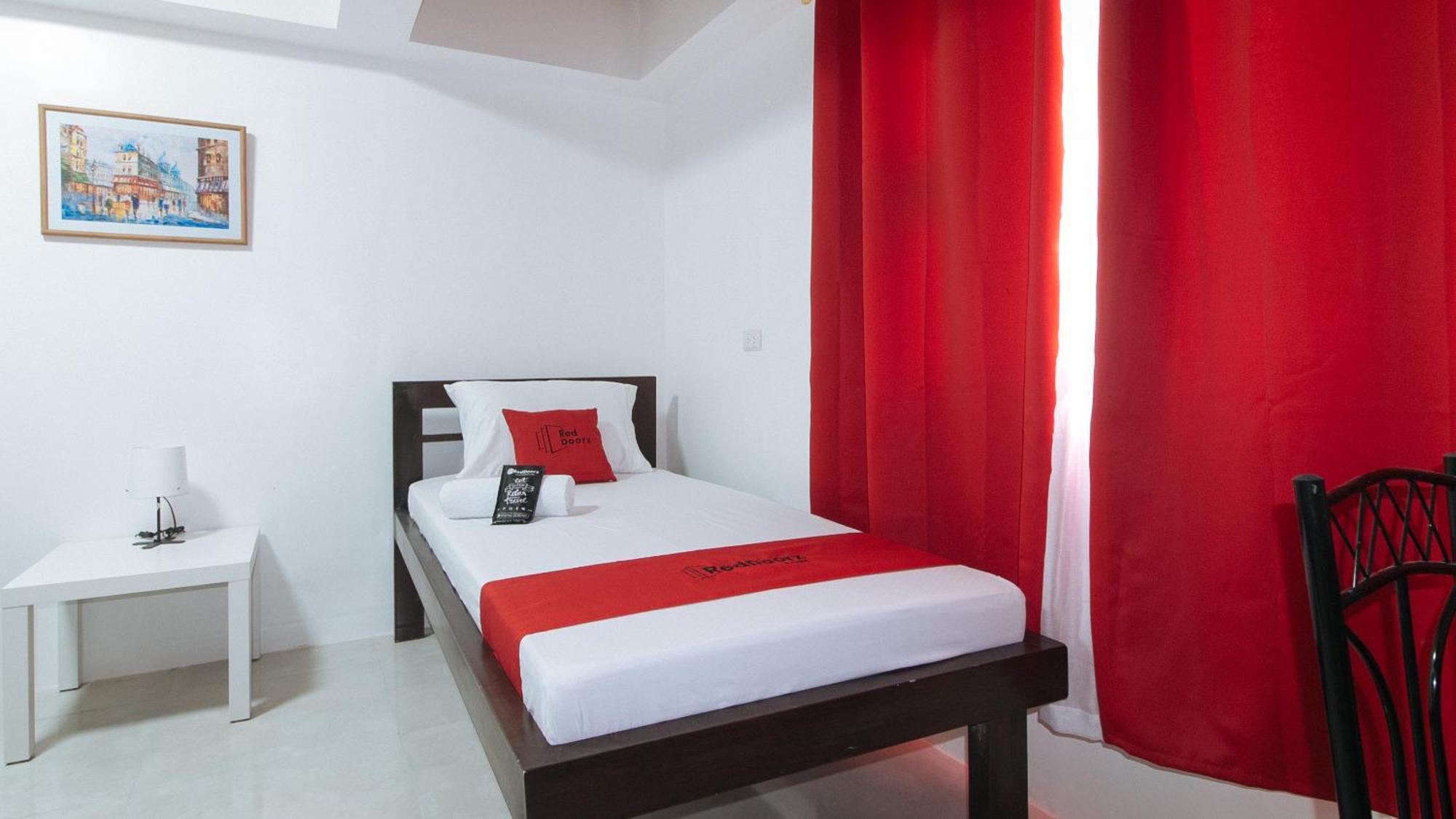 Hotel Reddoorz Near Ust Sampaloc Manila Exterior foto